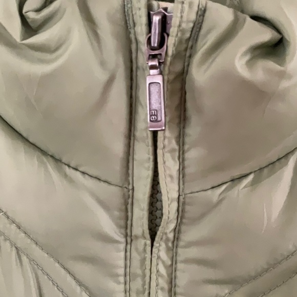 Eddie Bauer Down Vest - Picture 2 of 5